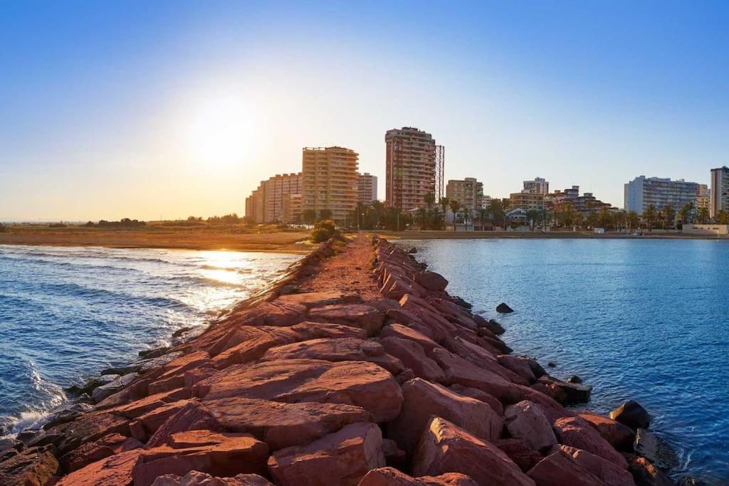 דירות פלאייה פובלה דה פארנאלס La Llar45 , Relajate Junto Al Mar מראה חיצוני תמונה