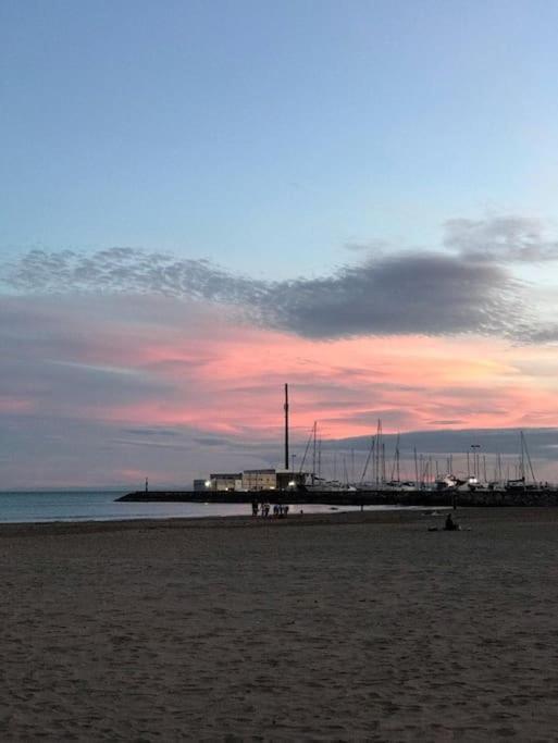 דירות פלאייה פובלה דה פארנאלס La Llar45 , Relajate Junto Al Mar מראה חיצוני תמונה